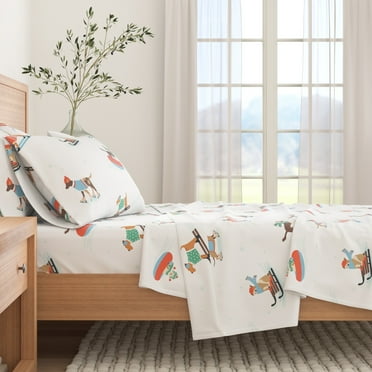 Great Bay Home Christmas Flannel Sheet Set - 100% Turkish Cotton - Double Brushed - Twin, Outdoor Festive Dogs