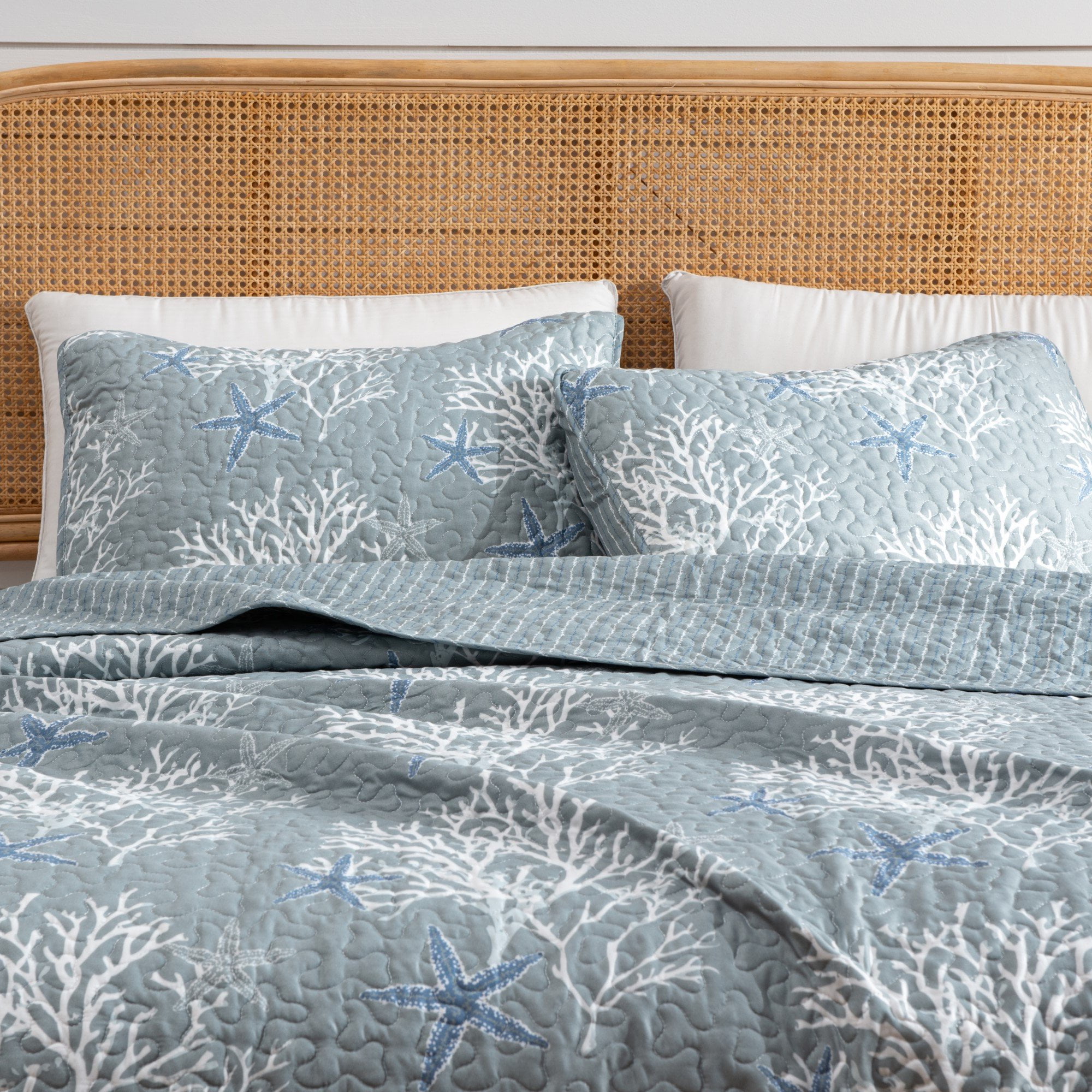 Pearl Blue Full Microfiber Reversible Coastal Quilt Set