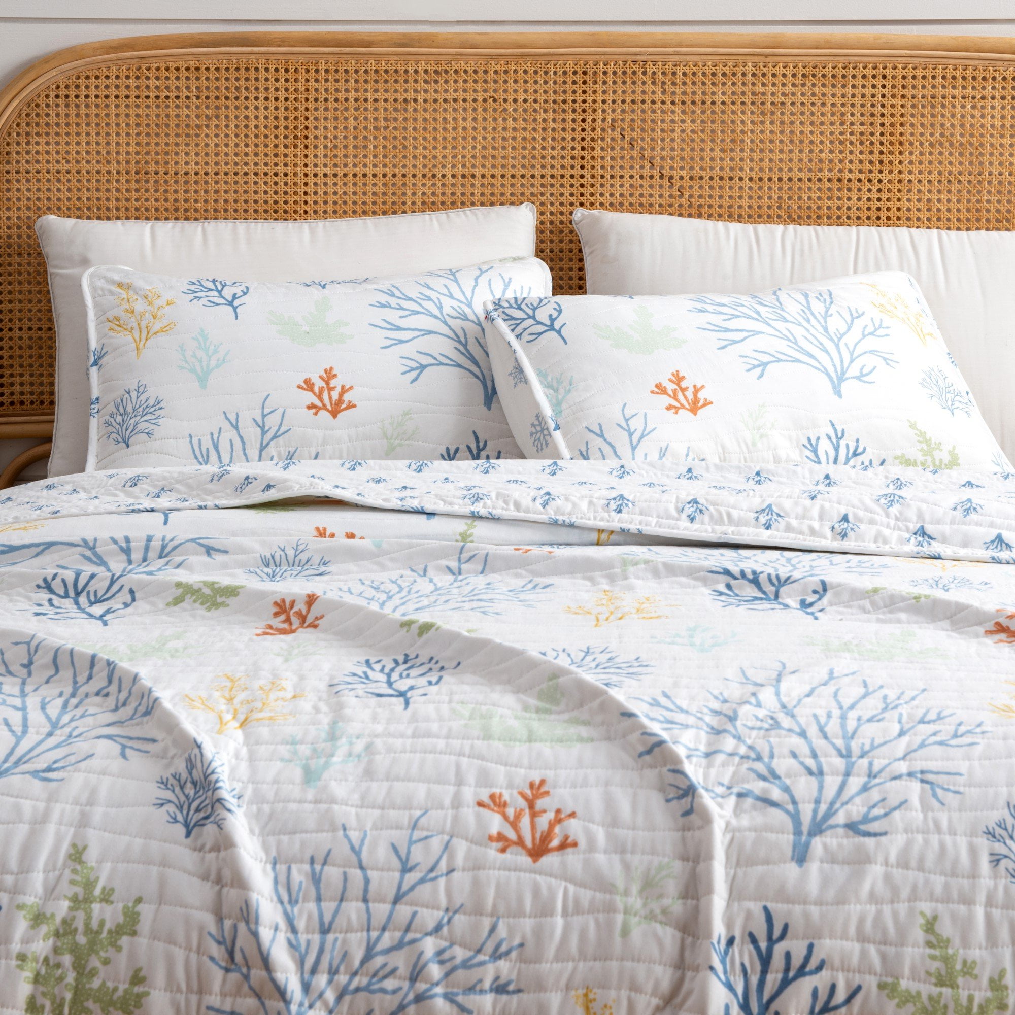Full Blue Microfiber Reversible Coral Pattern Quilt Set