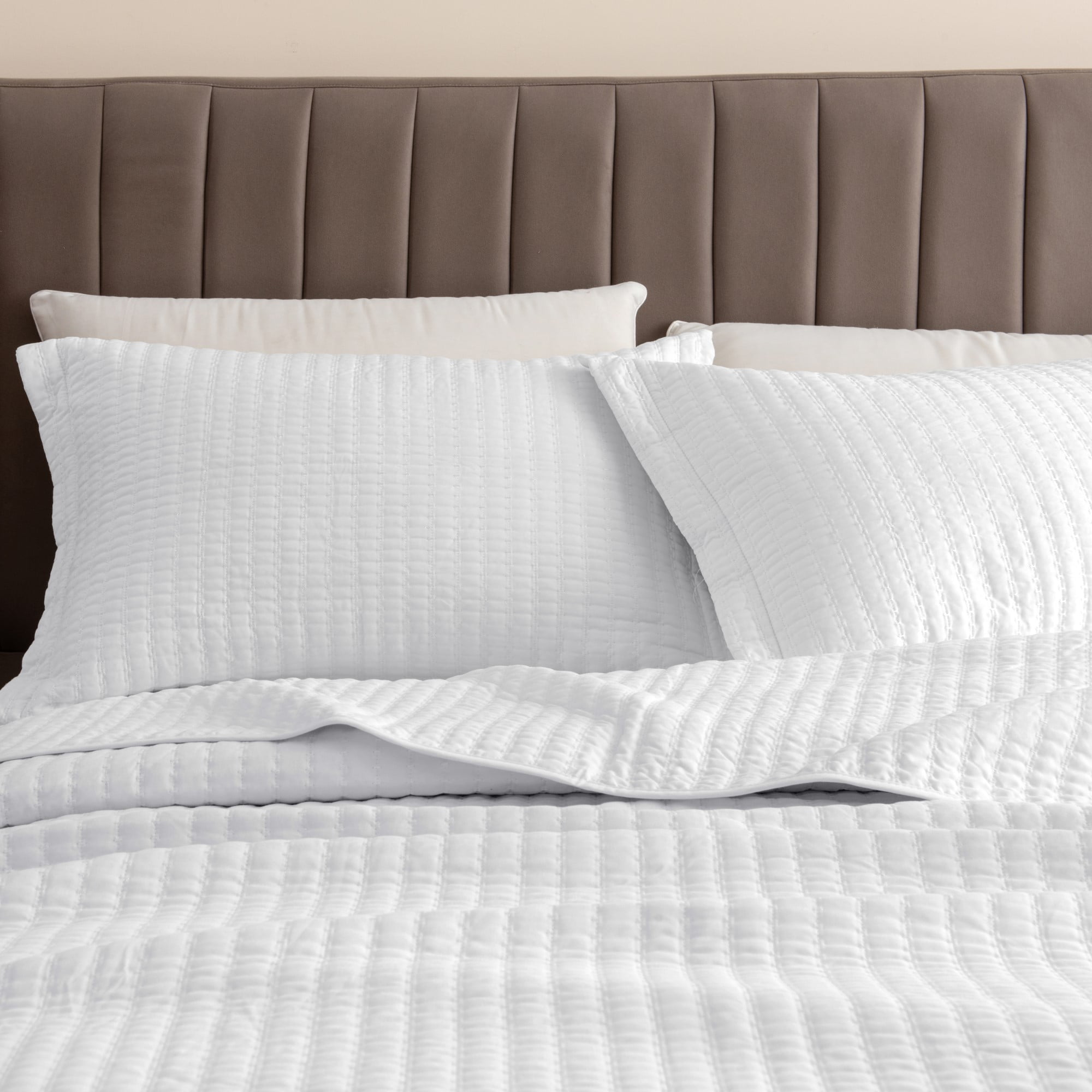Twin White Microfiber Channel Stitch Quilt Set with Shams