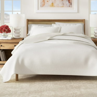 Great Bay Home Detailed Channel Stitch Microfiber All-Season Quilt Set With Shams (Twin, White)