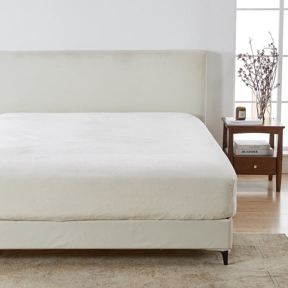 Great Bay Home Fitted Sheet - Ultra Soft Velvet Plush - California King, Off White