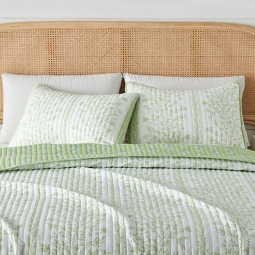 Great Bay Home Floral Striped Microfiber Reversible Quilt Set With Shams (Full / Queen, Linear Floral Green)