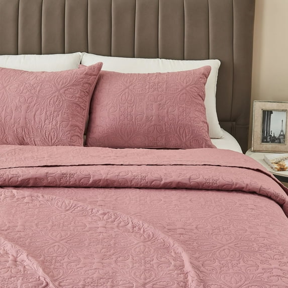 Great Bay Home Intricate Pinsonic Microfiber Oversized Quilt Set With Shams (King / California King, Rose)