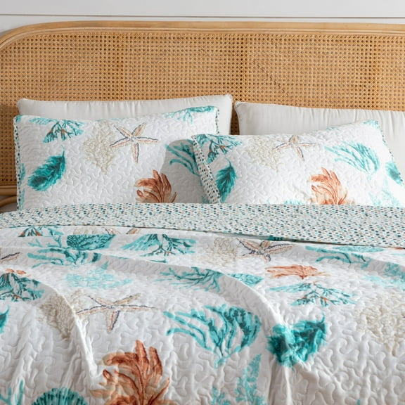 Great Bay Home Key West Coastal Printed 3-Piece Reversible Quilt Set