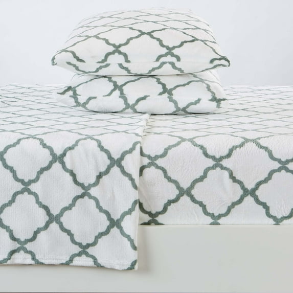 Great Bay Home Lattice Velvet Plush 4-Piece Sheet Set (California King, Lattice - White / Blue)