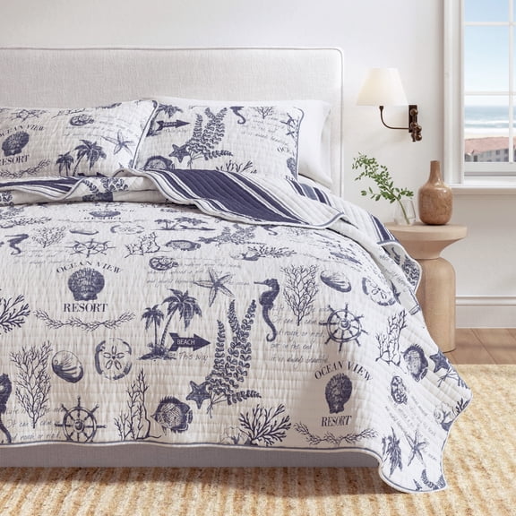 Nautical Cotton Quilt Set - Lightweight, Soft, All-Season - 3-Piece Reversible Bedding Set (Full / Queen, Seacoast Memories)