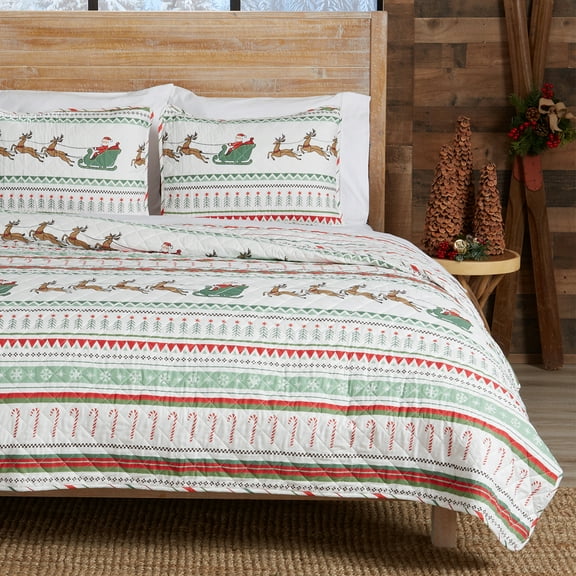 Great Bay Home Reversible Christmas Reversible Quilt Set With Shams (Full / Queen, Festive Stripes)