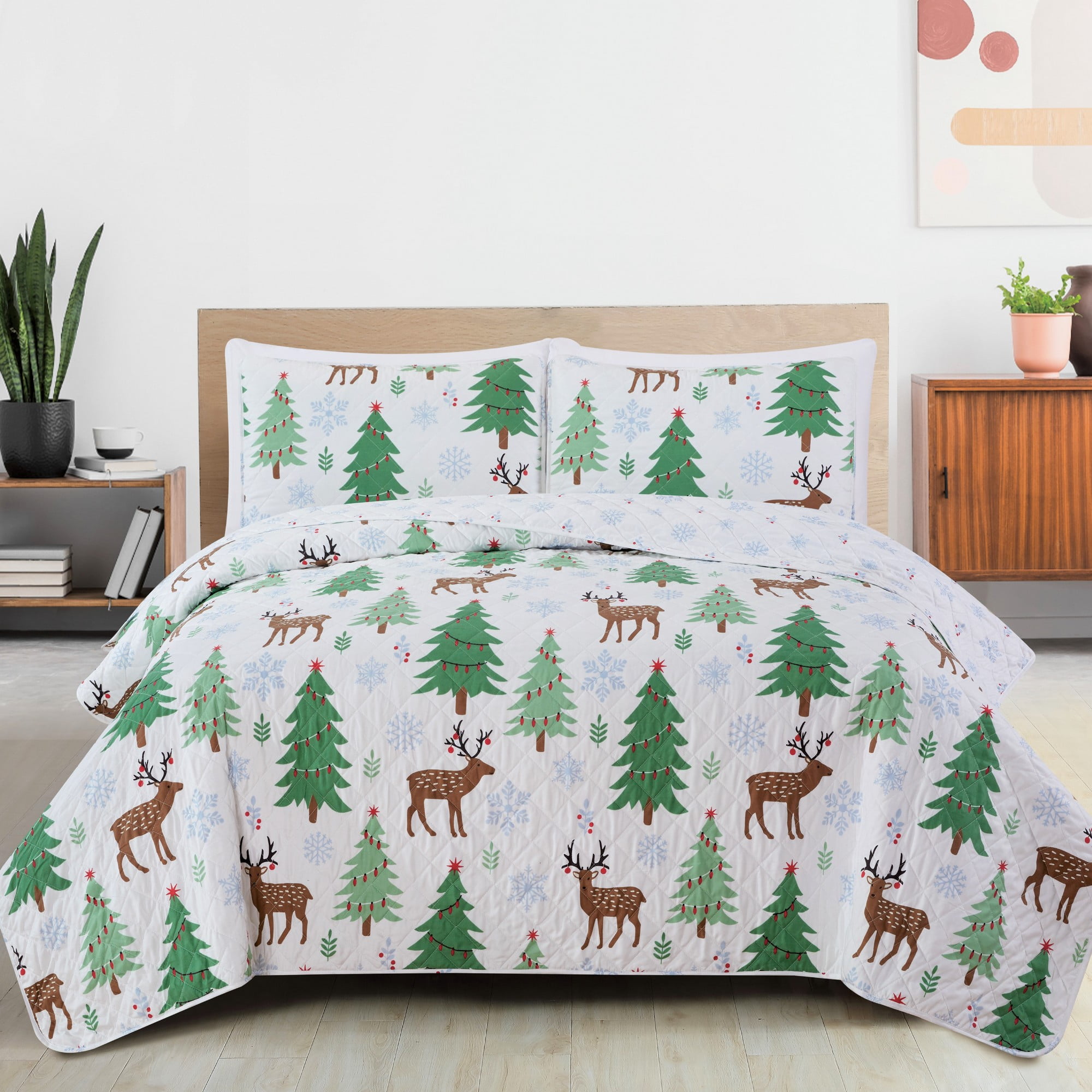 King Size Christmas Deer and Trees Reversible Microfiber Quilt Set