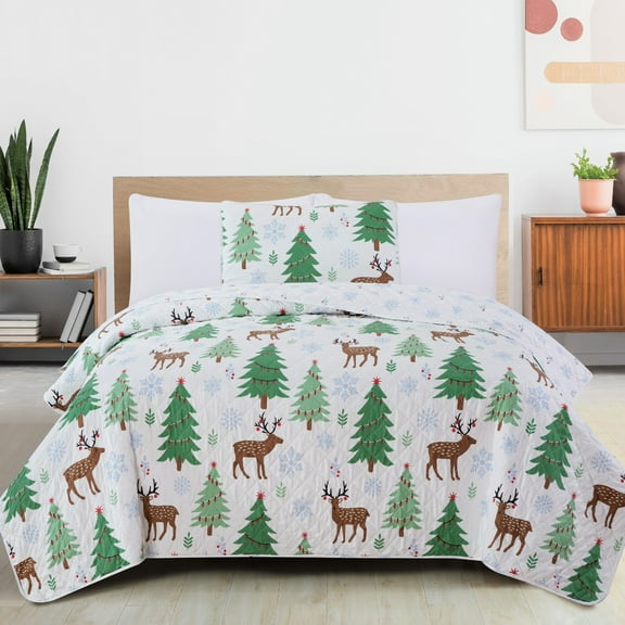 Great Bay Home Reversible Christmas Trees Reversible Quilt Set With Shams (Twin, Deer / Trees / Snow)