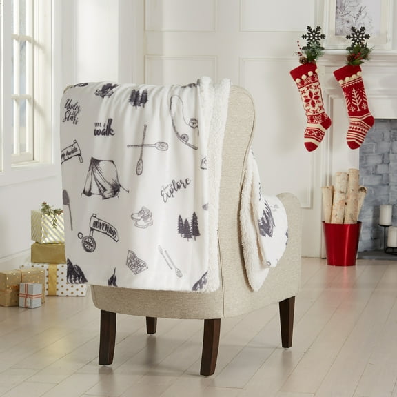 Great Bay Home Rustic Lodge Velvet Plush Warmest Throw  (50" x 60" Throw, Camping)