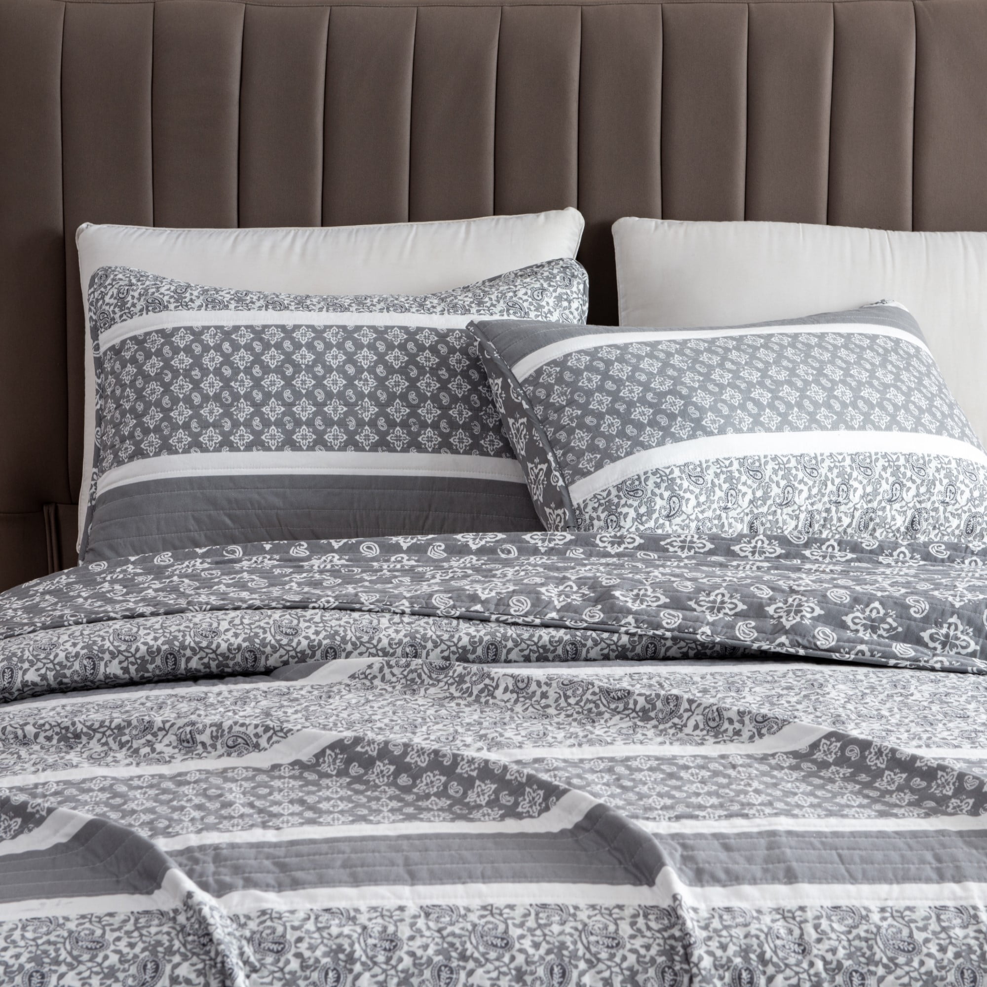 Kadi Twin Gray Microfiber Reversible Quilt Set