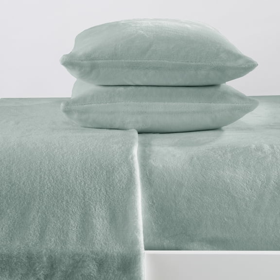 Great Bay Home Super Soft Velvet Plush Solid Sheet Set