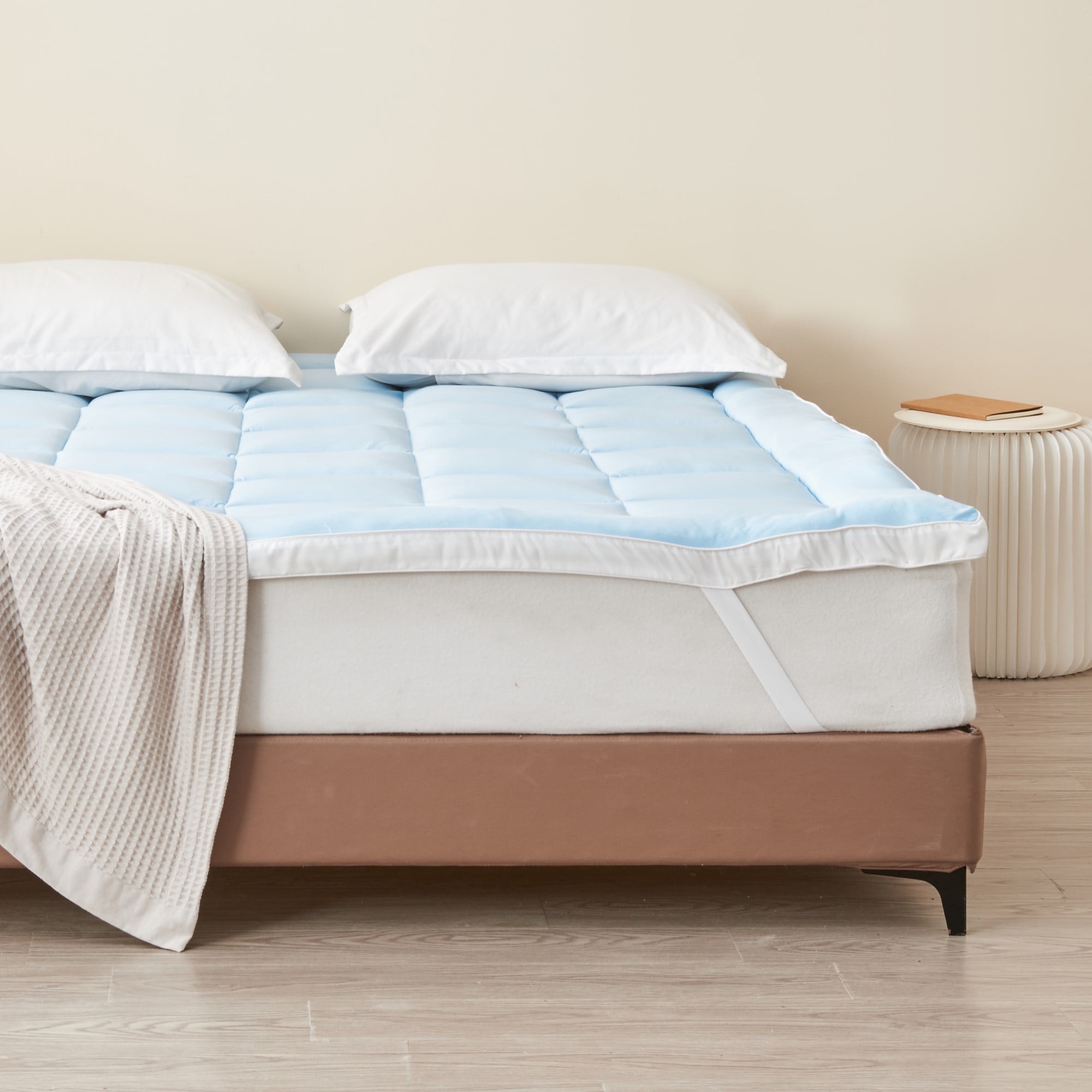 Full Light Blue Down Alternative Mattress Topper with Elastic Straps