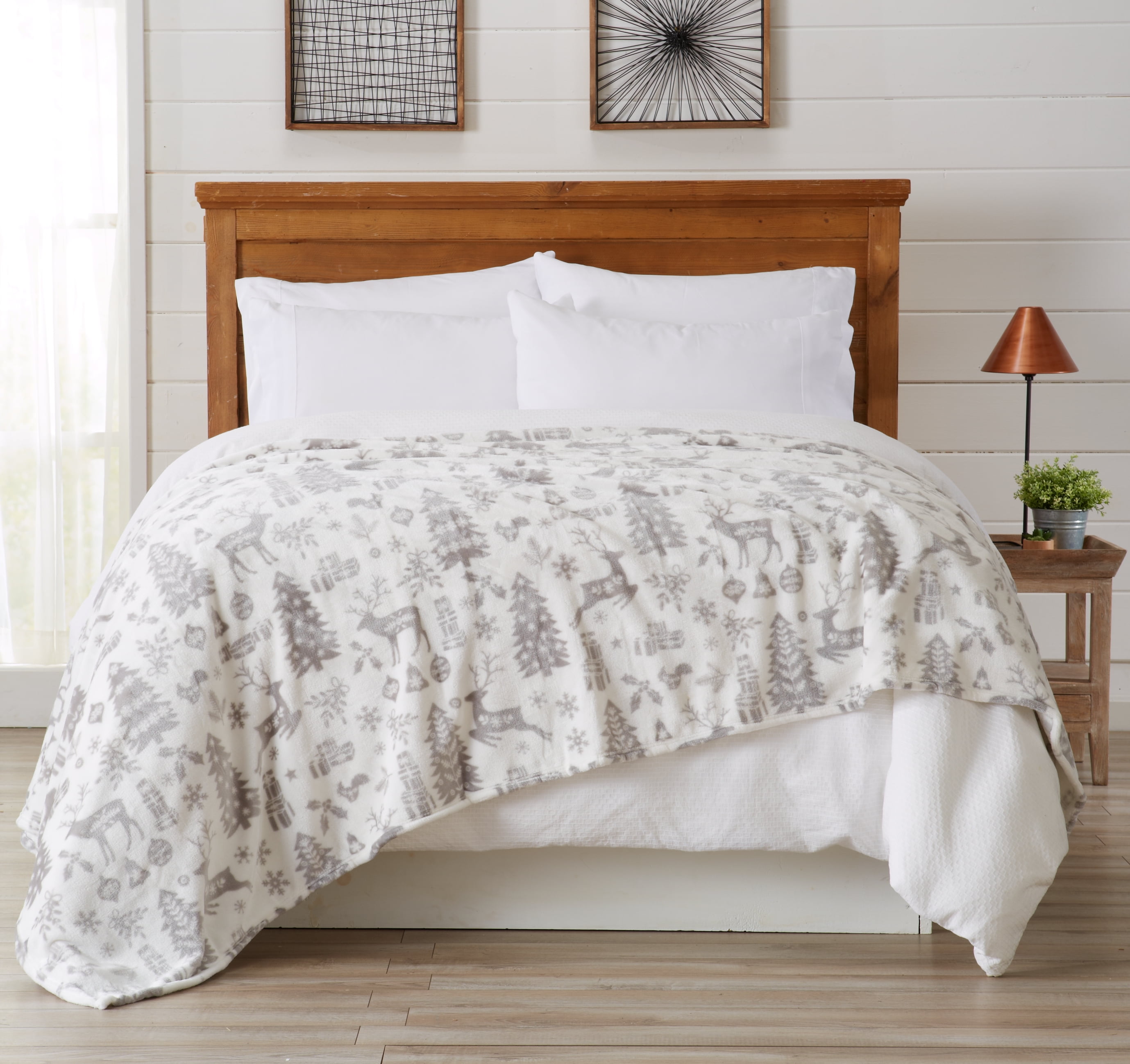 Great Bay Home Velvet Plush Fleece Holiday Printed Warm and Cozy Bed Blanket  (King, Winter Animals - Grey)