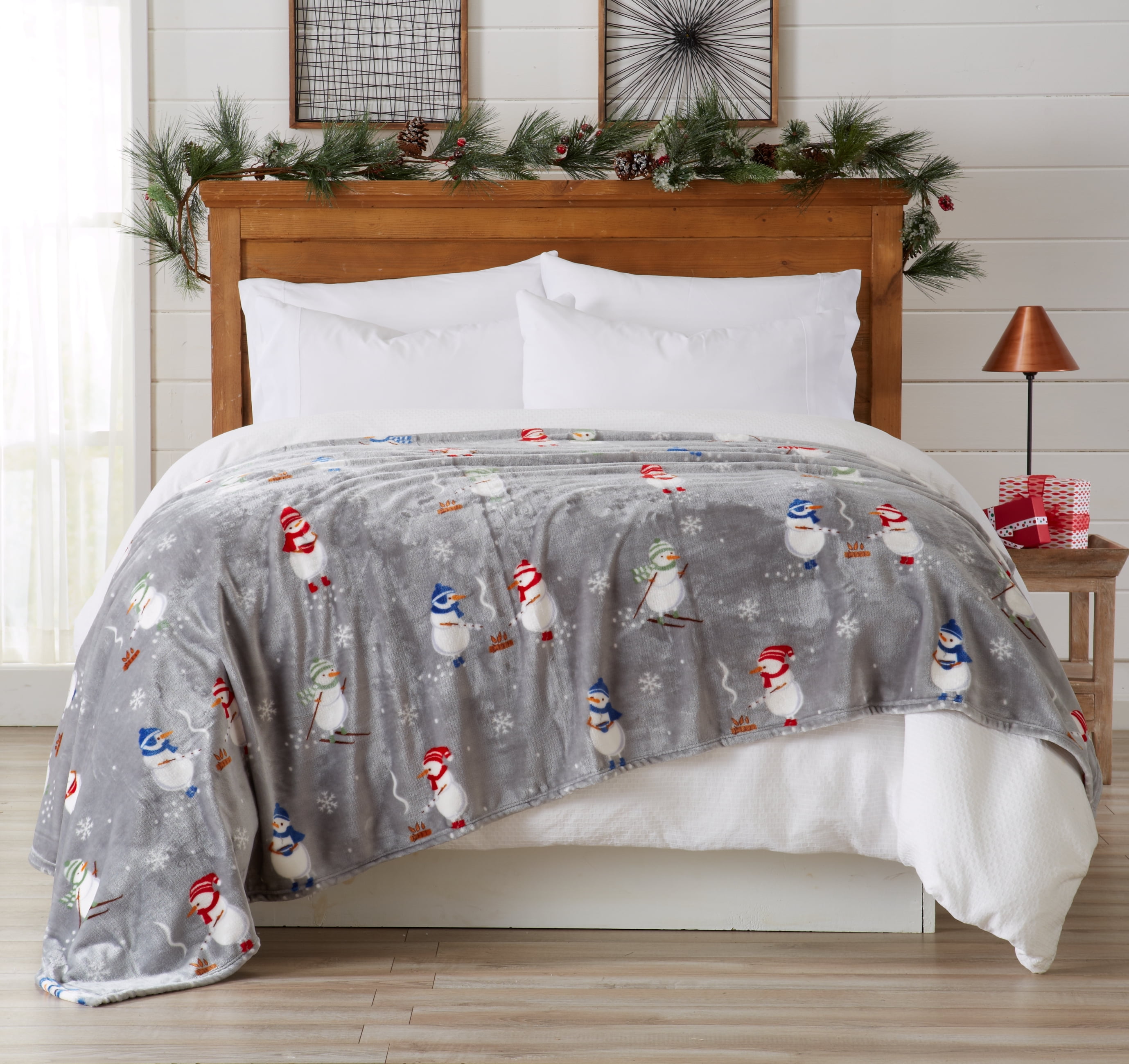 Great Bay Home Velvet Plush Holiday Printed Bed Blanket (Twin, Snowman)