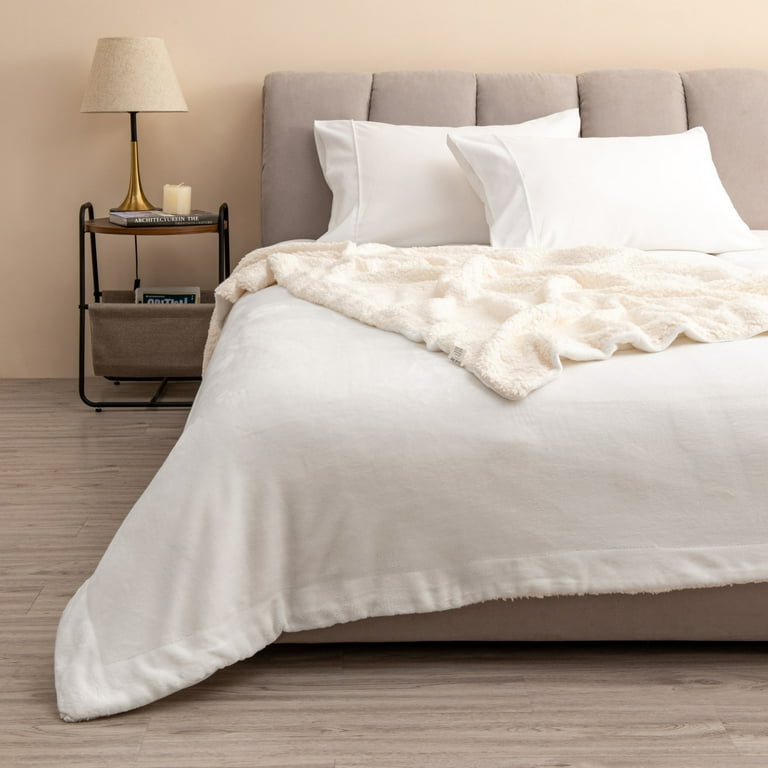 Great Bay Home Velvet Plush Fleece Reversible Sherpa Warm and Cozy Bed Blanket Twin Optic White
