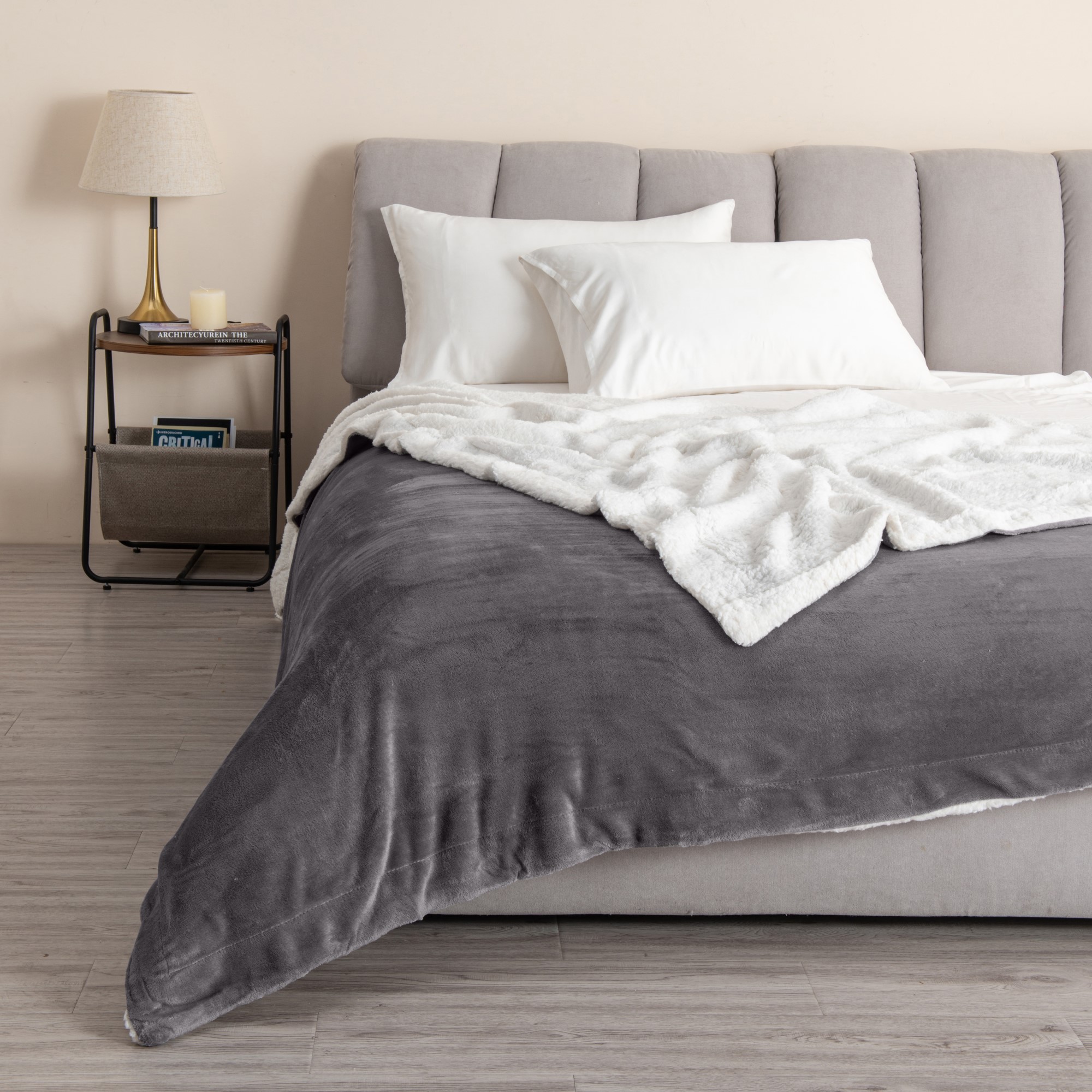 Printed Plush Reversible Sherpa Throw