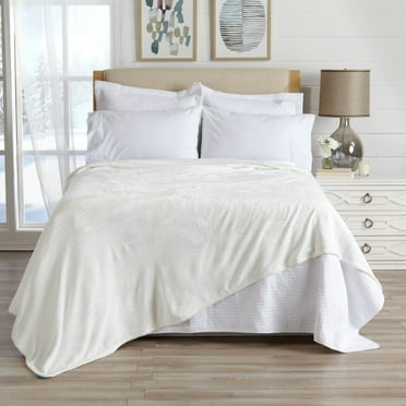 Great Bay Home Velvet Plush Fleece Solid Warm and Cozy Bed Blanket  (Twin, Optic White)