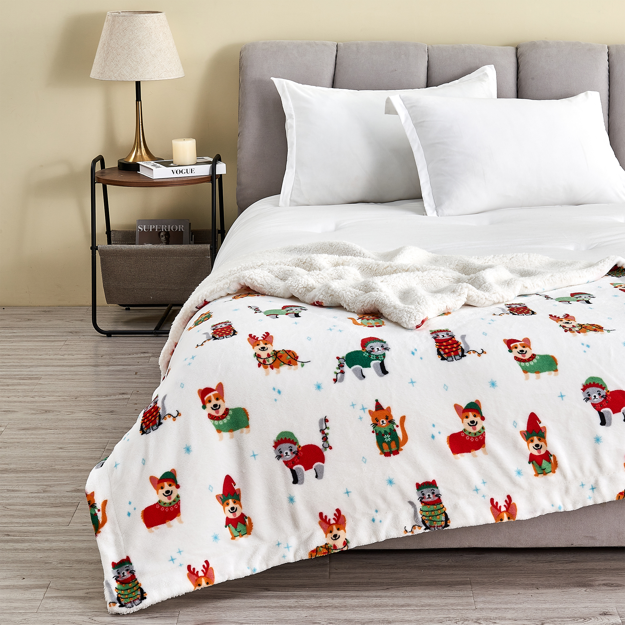 Great Bay Home Velvet Plush Sherpa Warm and Cozy Holiday Prints (50" x