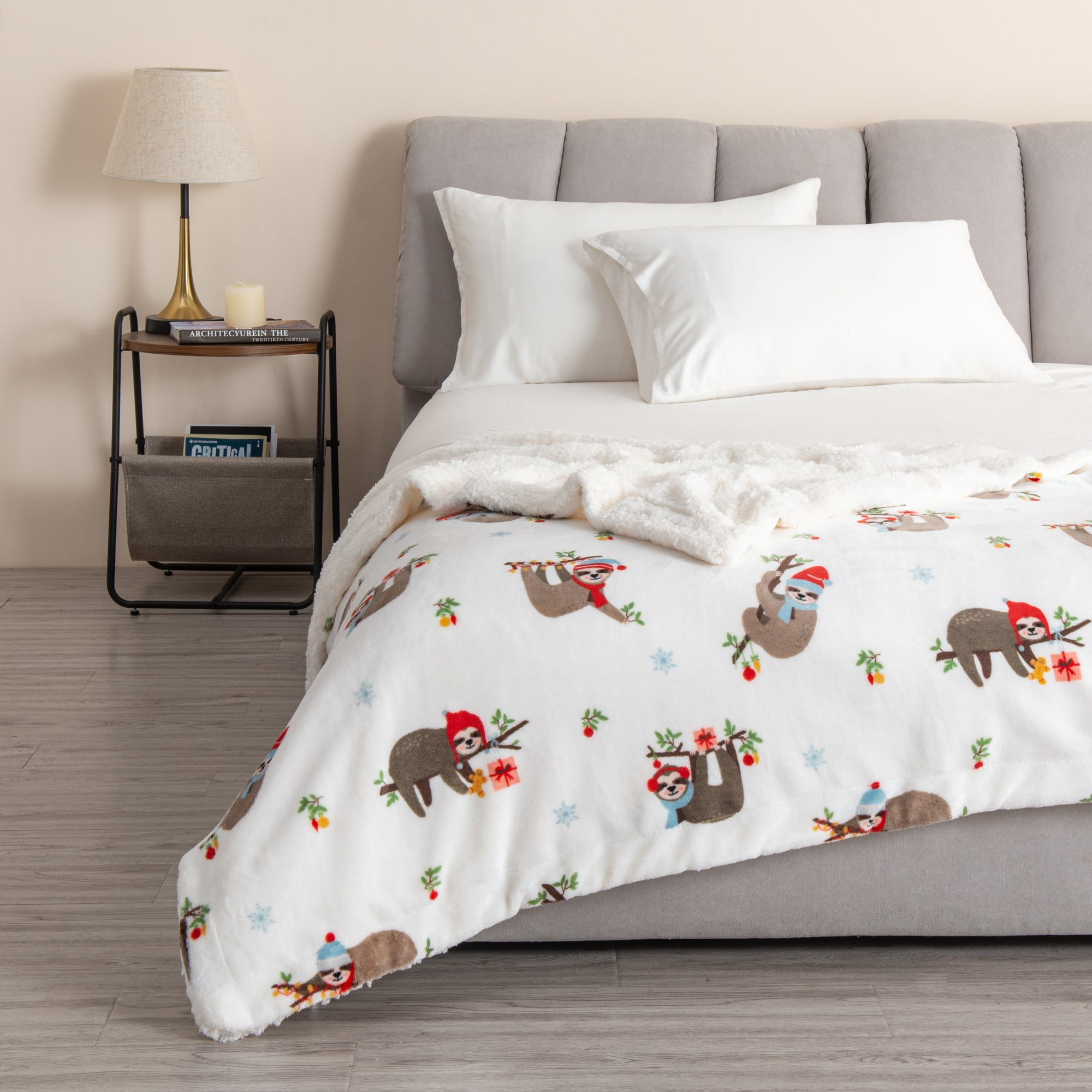 Great Bay Home Velvet Plush Sherpa Warm and Cozy Holiday Prints (50" x