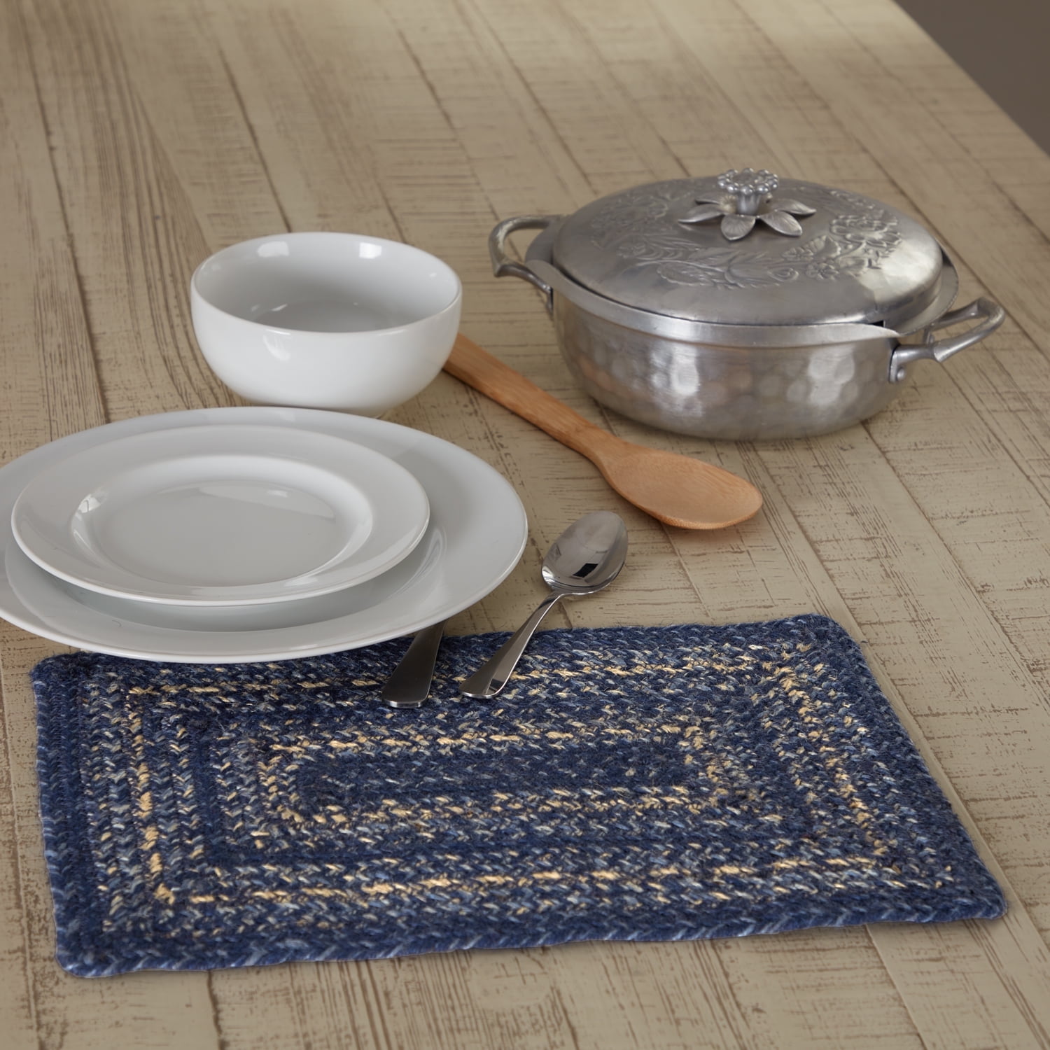 Great Falls Blue and Cream Jute Rectangle Placemat 10x15