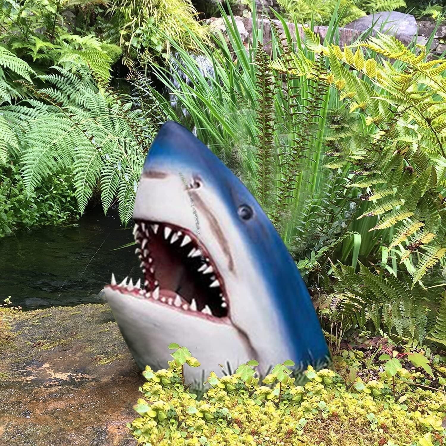 Great White Shark Garden Statue, Weather-Resistant Resin Shark Decor for Yard & Garden, 3D Land Shark Sculpture for Swimming Pool Area & Outdoor Art