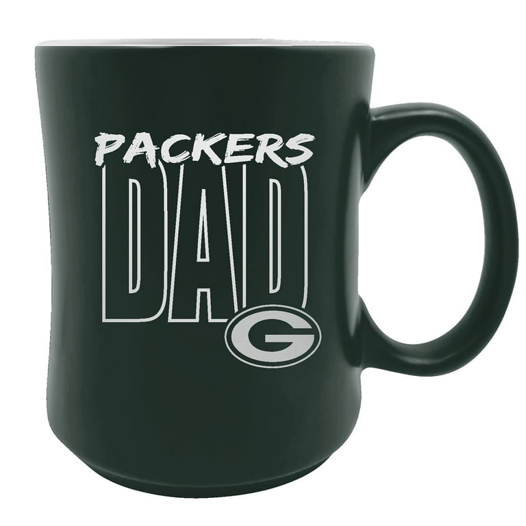 https://i5.walmartimages.com/seo/Green-Bay-Packers-Dad-19oz-Starter-Mug_73dcf9f3-6102-4ed5-b853-63f716b69fee.21422cae3d7e2436b88b7815f4957689.jpeg?odnHeight=768&odnWidth=768&odnBg=FFFFFF