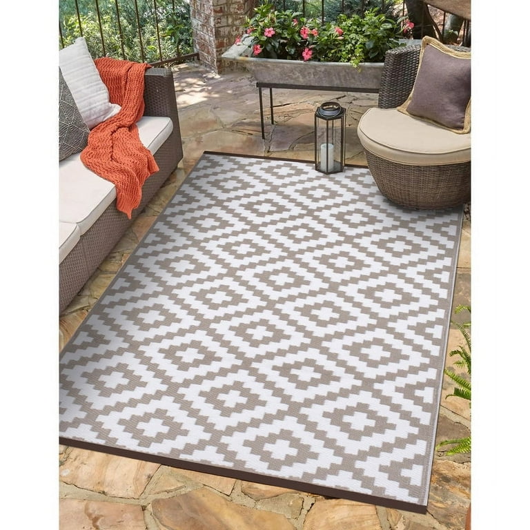 https://i5.walmartimages.com/seo/Green-Decore-Nirvana-Outdoor-Reversible-Eco-Plastic-Rug-Taupe-White-4x6_688f848c-5bf2-46dc-8be6-11b5c39cb9c4.a5e95b9c3e574103aa592b45802dfc5d.jpeg?odnHeight=768&odnWidth=768&odnBg=FFFFFF