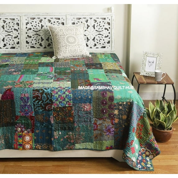 Green Embrodiery Beautiful Handmade Vintage Silk Sari Jari Patchwork Khambhadiya Kantha Quilting Kantha Quilt Reversible Bed Cover Assoted Kantha Quilt Throw Blanket / Twin/Queen/King