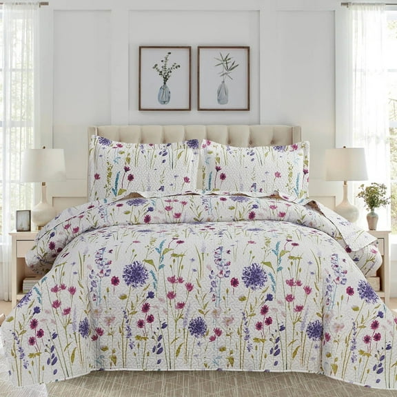 Green Essen Floral Microfiber Quilt, Queen - Reversible, Soft (3 Count)