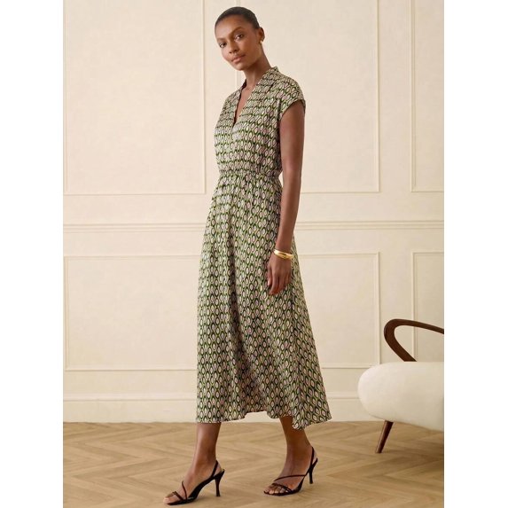 Green Geometric Print Midi Shirt Dress With V-Neck And Cinched Waist