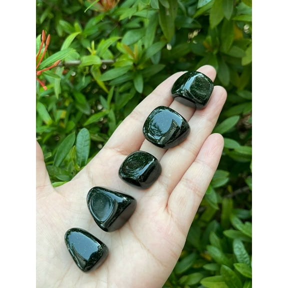 Green Goldstone Tumbled Stones 0.75" - 1"