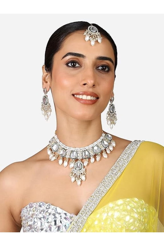 Green Meenakari Bridal Kundan Pearls Choker Necklace Earring & Maangtikka Set For Women