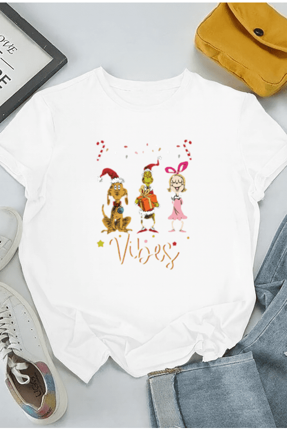 Green One And Cindy Lou Holiday Christmas Cheer Scene Art Unisex T-Shirt up to size 5XL