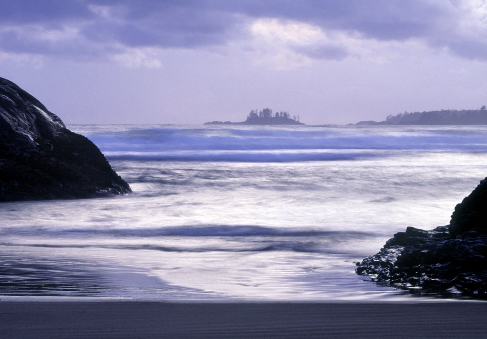 Green Point Pacific Rim National Park Vancouver Island British Columbia Canada Canvas Art - Darwin Wiggett Design Pics (16 x 11)