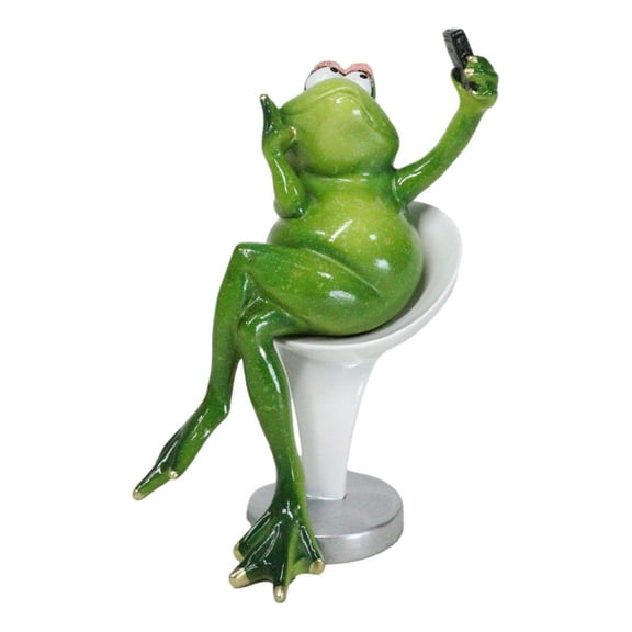 Green Queen Diva Lady Frog Taking Selfie Seated On Salon Chair Figurine 7"H