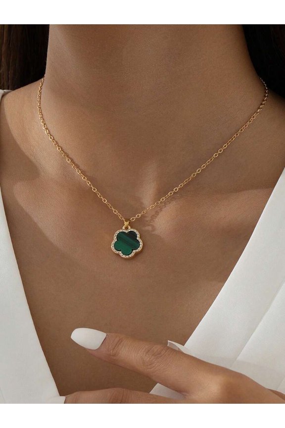 Green Rhinestone Inlaid Lucky Clover Pendant Necklace For Women Gift