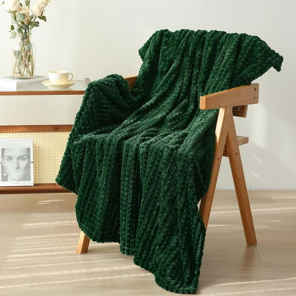 Green Throw Blanket 50"60" Decorations Fleece Super Soft Plush Fuzzy Cozy Blanket with Square 3D Jacquard Grid Design Luxury Lightweight for Couch Sofa Chair,Dark Forest Green
