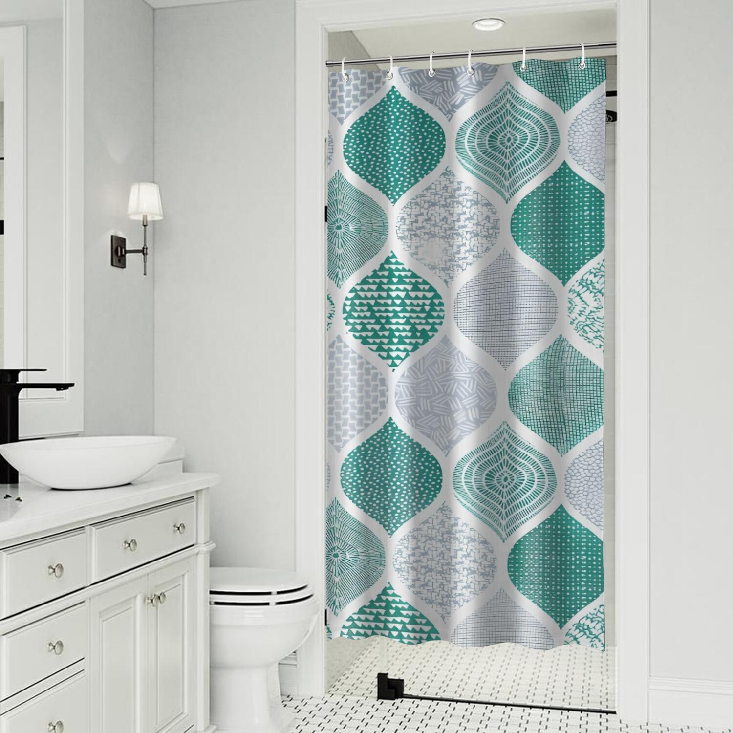 Green and White Geometric Quatrefoil Pattern Shower Curtain 36"x72