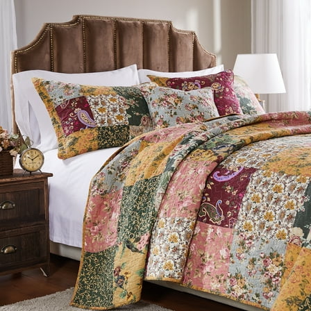 Greenland Home Antique Chic 100% Cotton Patchwork Floral Reversible Oversized Quilt Set with Decorative Pillows, 5-Piece King/Cal King