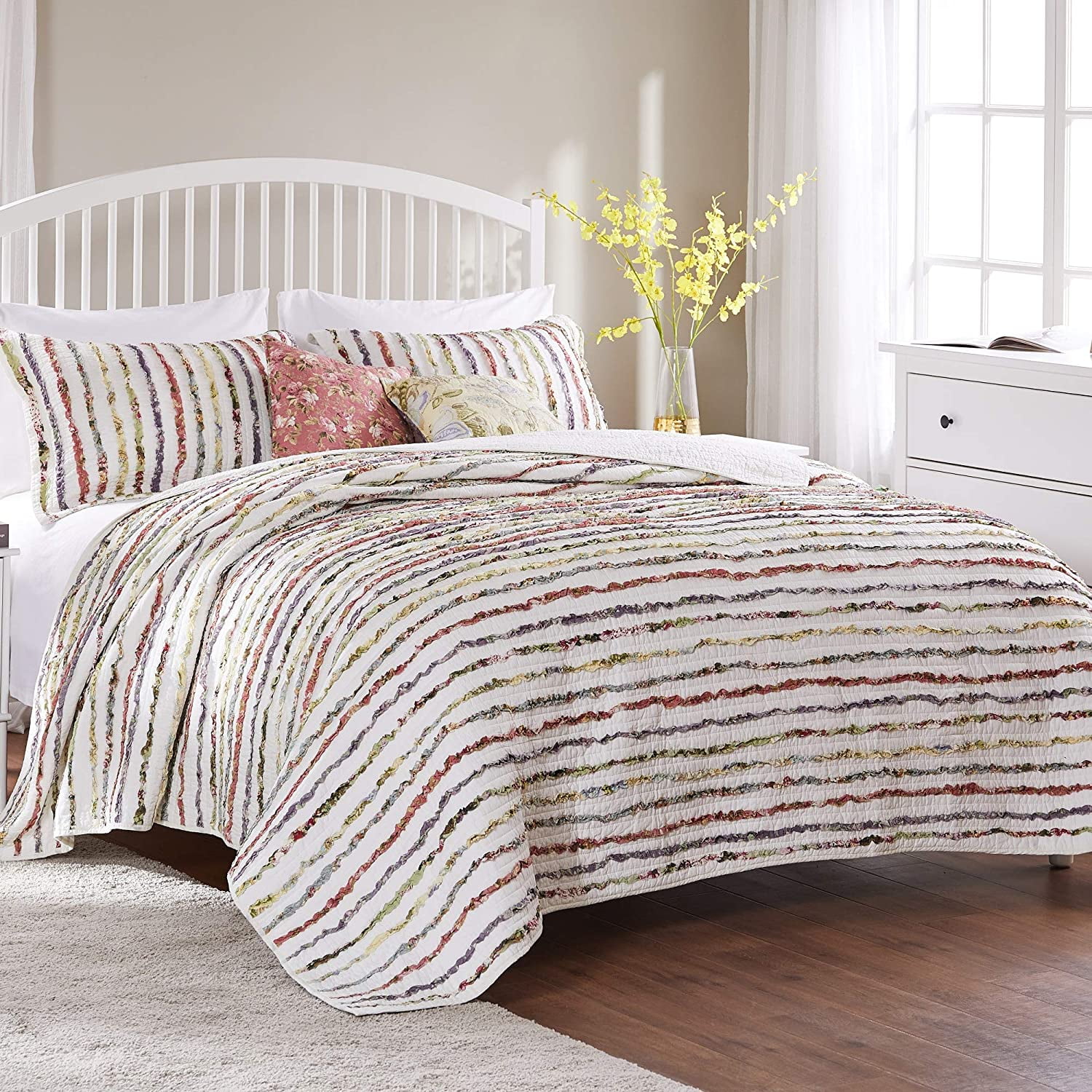 Greenland Home Fashions Bella Ruffle 100% Cotton Quilt and Decorative Pillow Set, 3 Piece Full/Queen