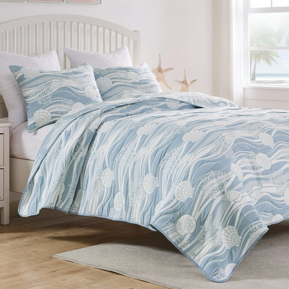 Greenland Home Coastal Paradise Matelassé Coverlet Set, Dover Tidal Blue, 2-Piece Twin/XL