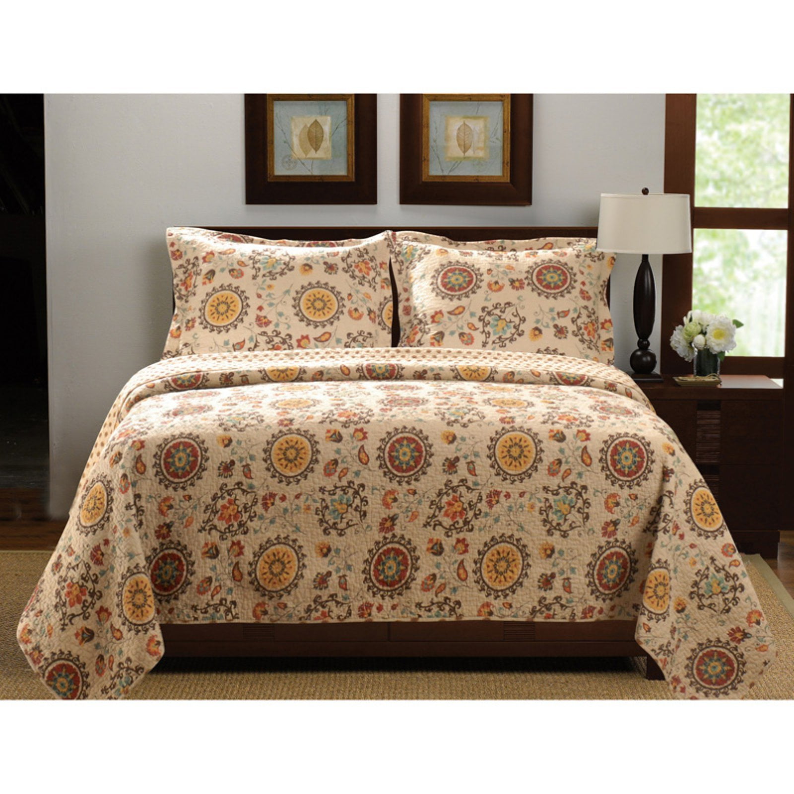 Full Brown Cotton Reversible Quilt Set with Floral Crests