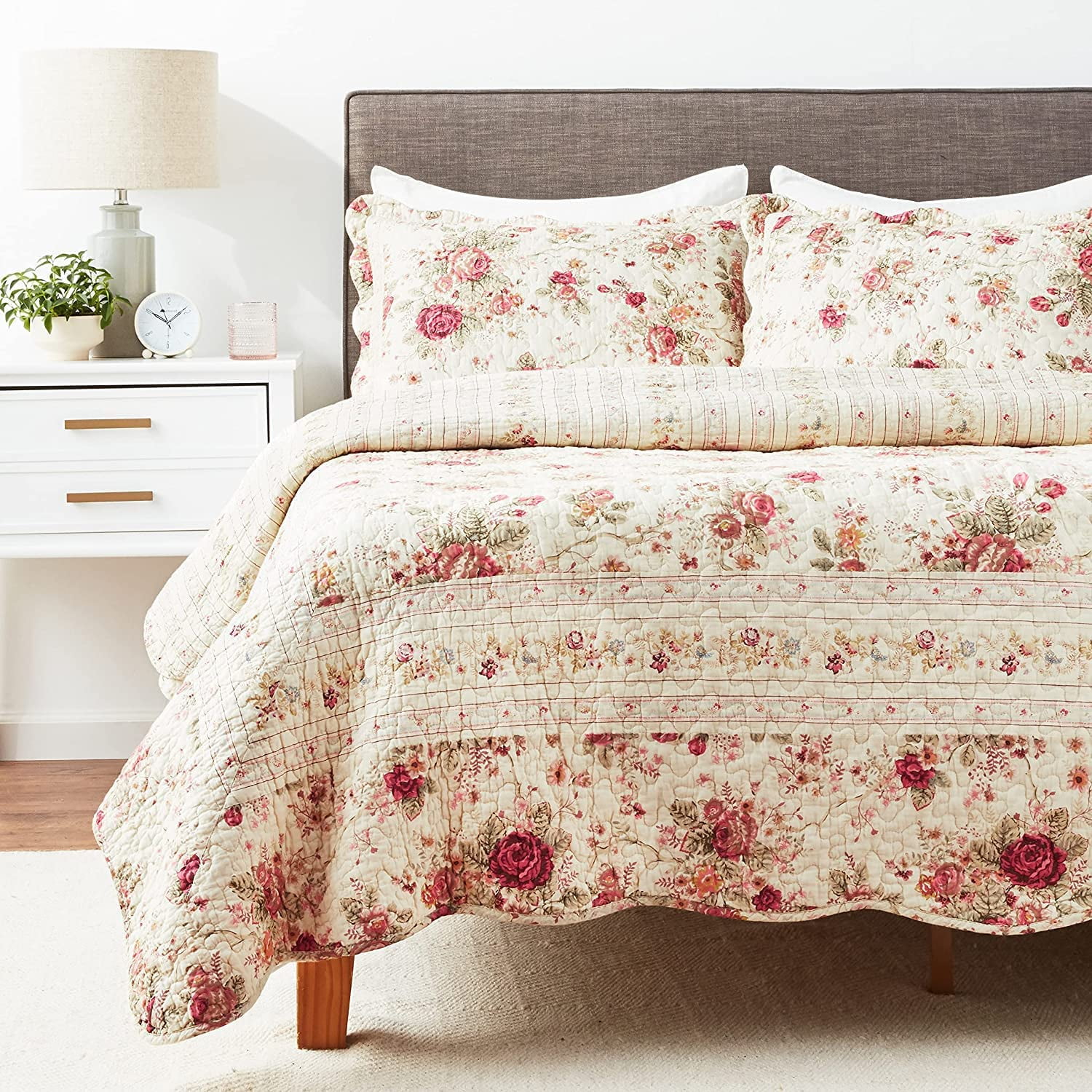 Antique Rose Reversible Cotton King Quilt Set in Rich Red and Ecru