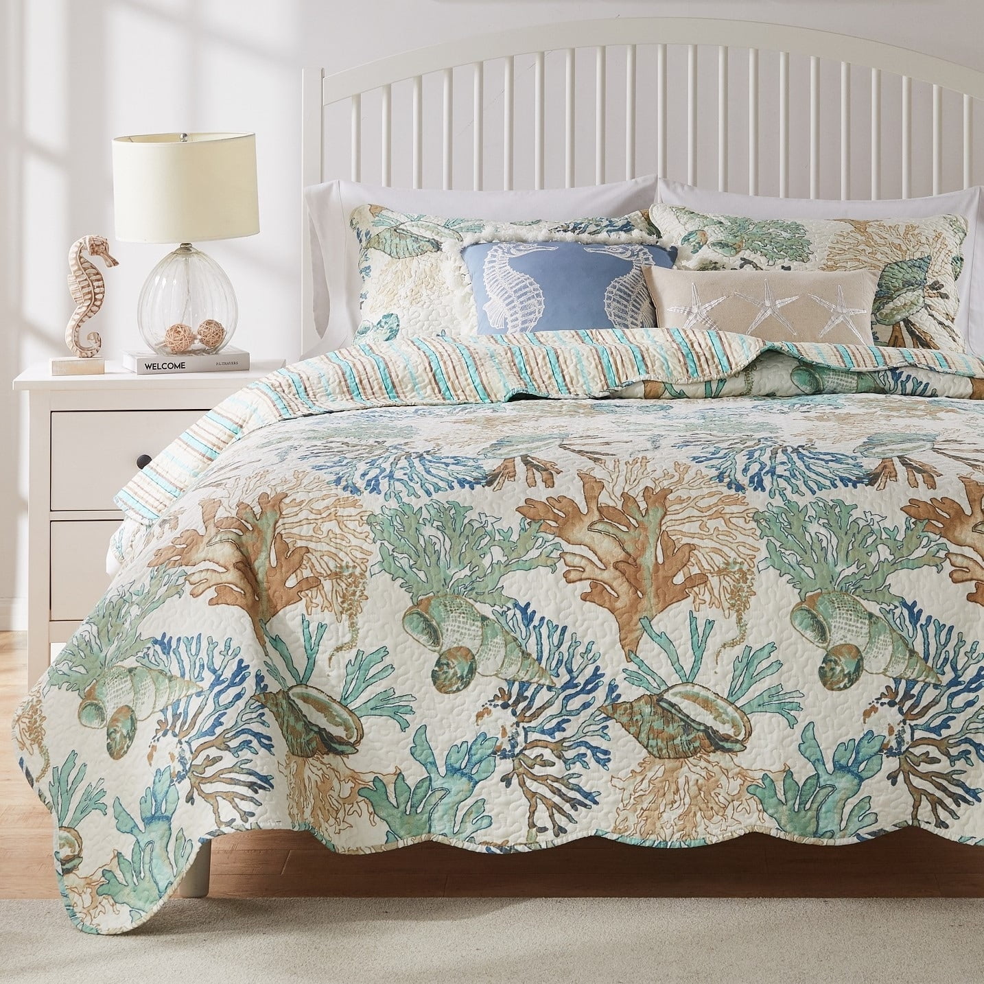 Jade Coastal Reversible Microfiber King Quilt Set (5 Piece)