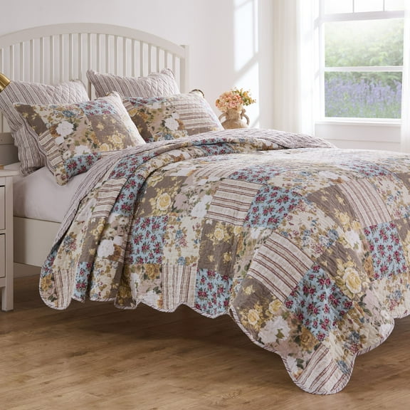 Greenland Home Fashions French Country Traditional Floral Patchwork Quilt Set, 3-Piece Full/Queen