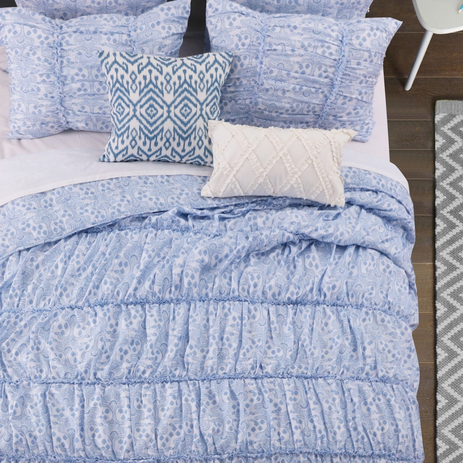 Greenland Home Fashions Helena Blue Ruffled Quilt Set California King 3