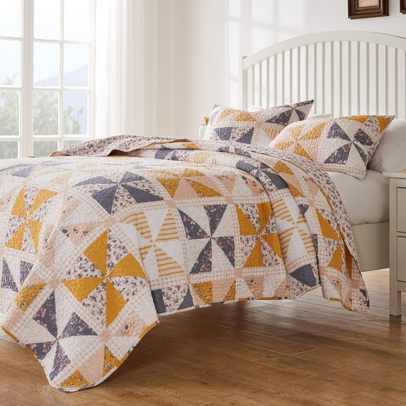 Greenland Home Pinwheel & Posey Finely Stitched Traditional Quilt Set, 3-Piece King/Cal King