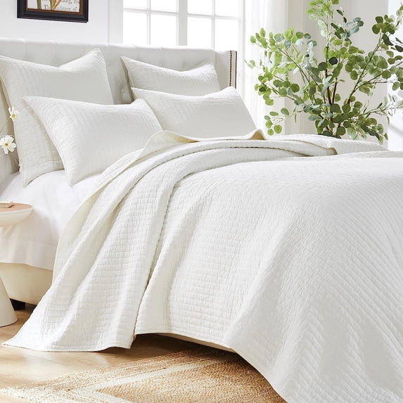 Greenland Home Textured Fashion Finely Stitched Bedding Set, Monterrey Antique White, 3-Piece Full/Queen